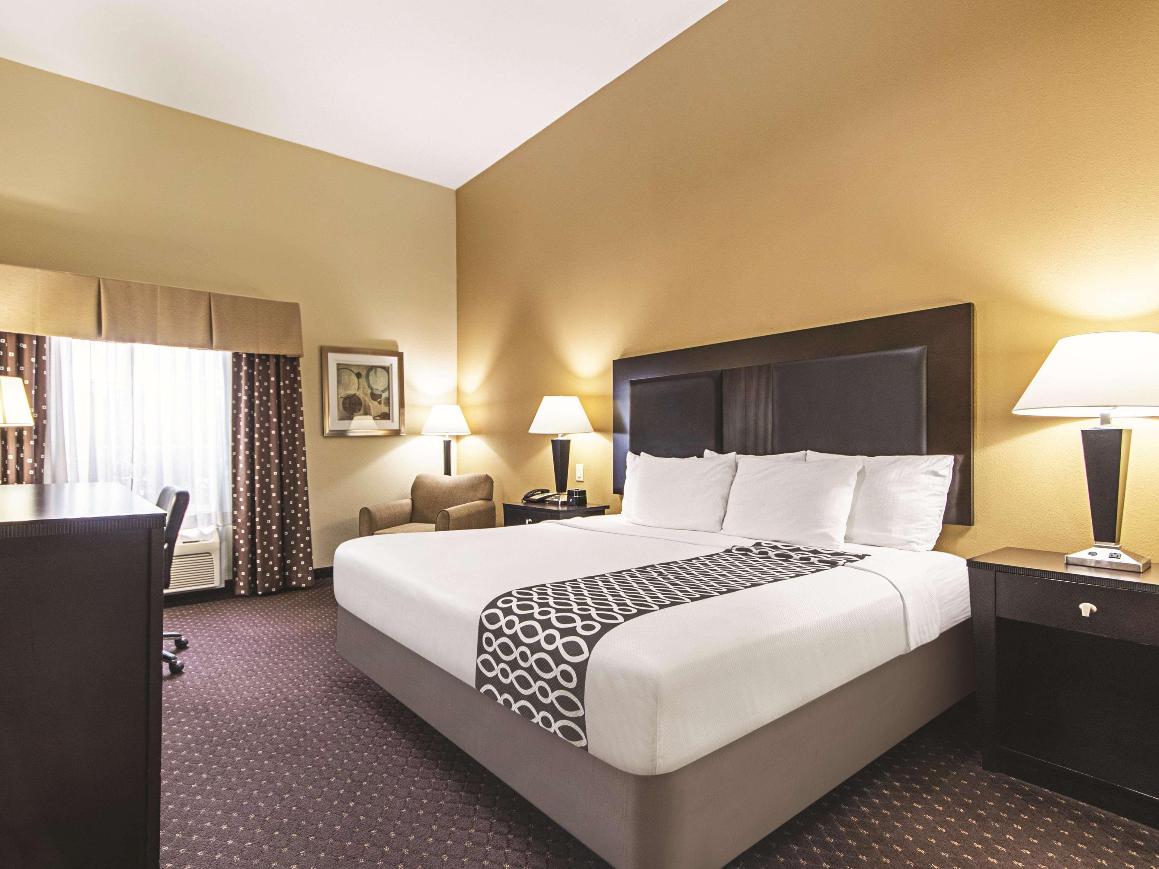 La Quinta By Wyndham Houston New Caney Exterior foto