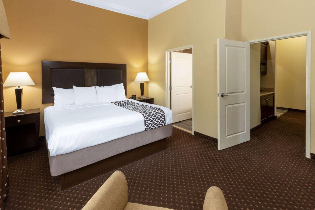 La Quinta By Wyndham Houston New Caney Exterior foto