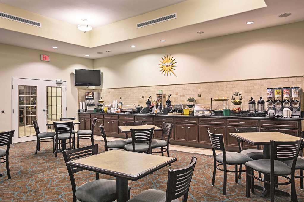 La Quinta By Wyndham Houston New Caney Restaurant foto
