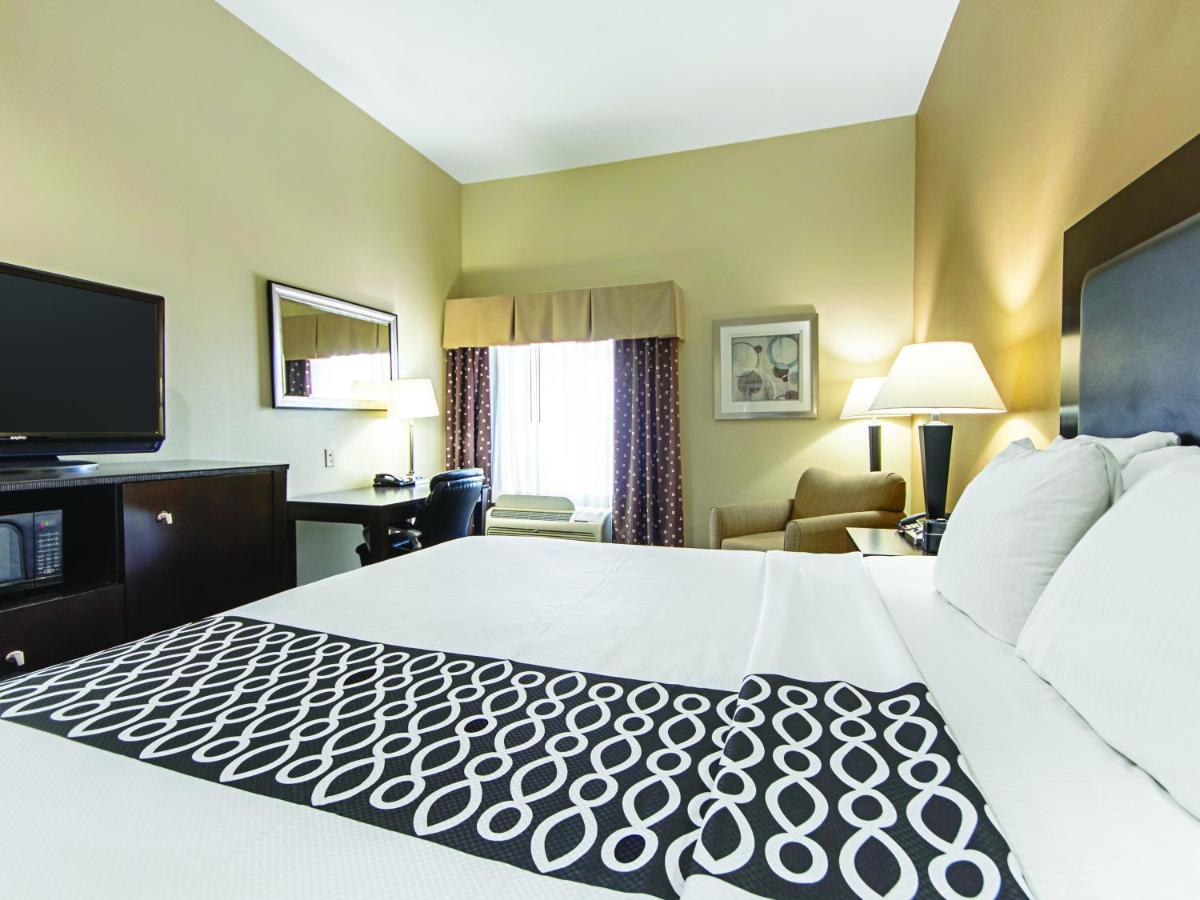La Quinta By Wyndham Houston New Caney Exterior foto