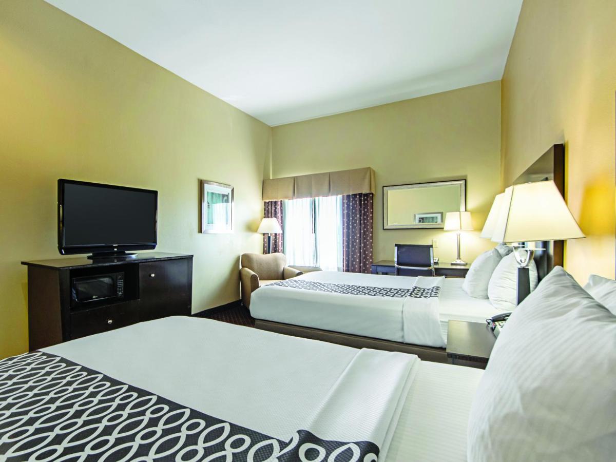 La Quinta By Wyndham Houston New Caney Exterior foto
